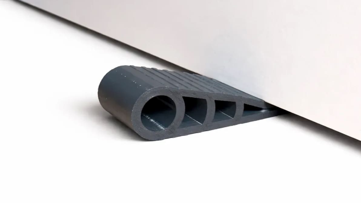 Imagem de destaque Filamento TPU na impressão 3D: onde ele brilha e onde ele falha