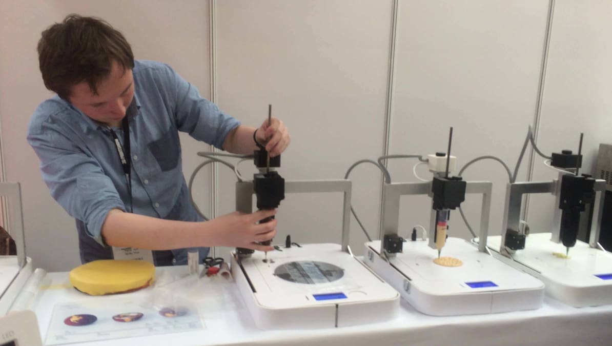 Featured image of Focus 3D Printer Makes Food, Bowl, Plates & Cutlery
