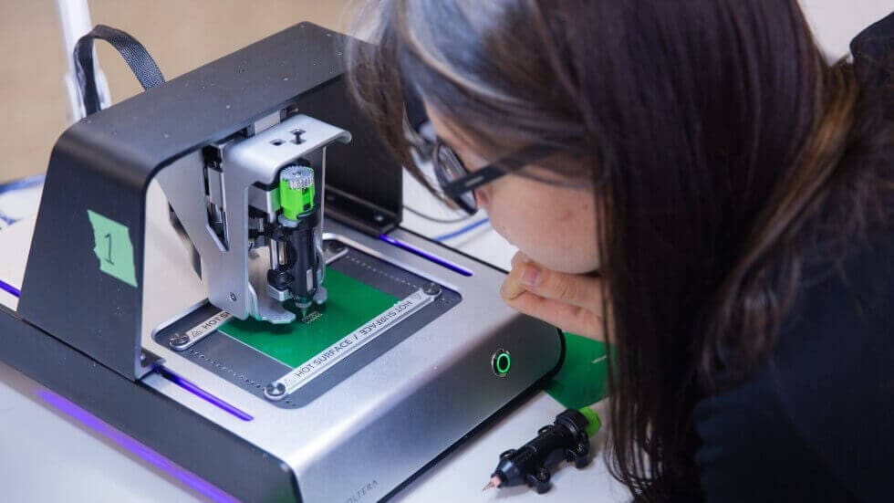 Featured image of Voltera V-One Circuit Board Printer Hoovers up Dyson Award