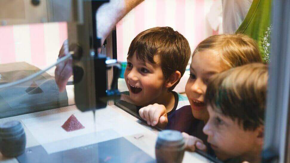 Featured image of 3D Printed Katjes Magic Candy Factory Prepares for Worldwide Rollout
