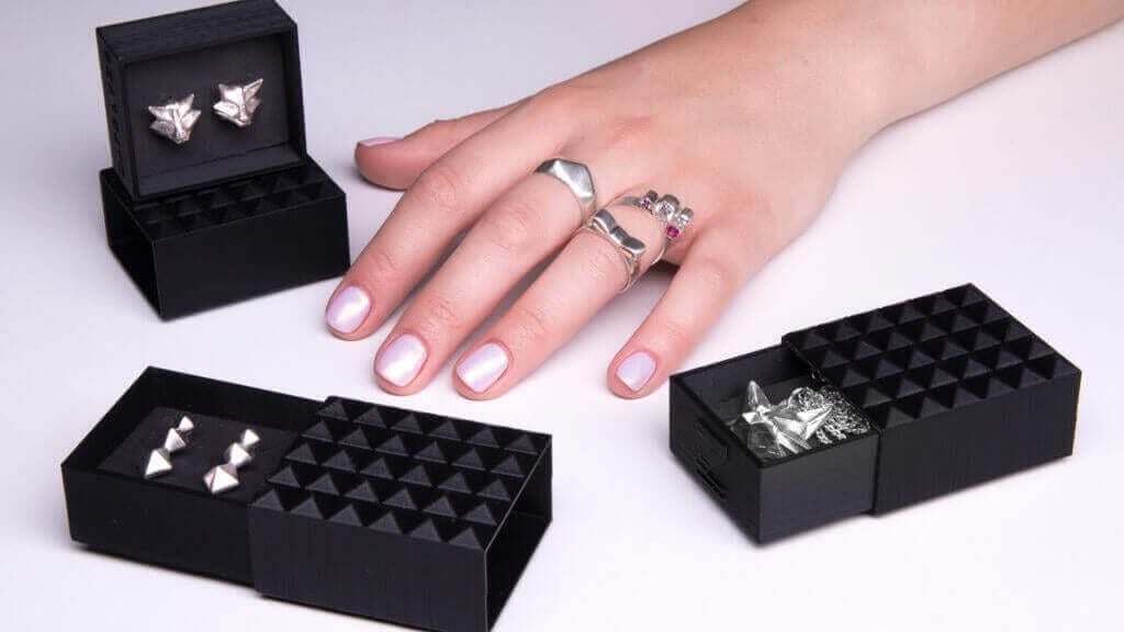 Featured image of Casting Molds and Silver Jewelry Made with ZMorph 2.0 SX