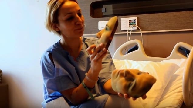 Featured image of Plastic Surgeon Uses 3D Scanning and Printing to Show Clients’ their Future Face
