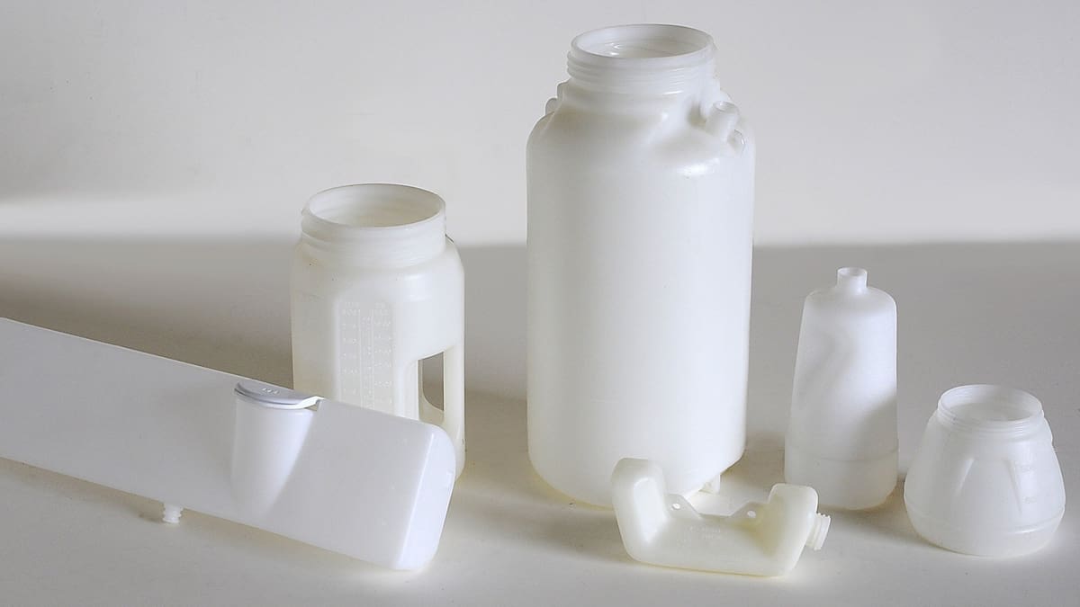 Featured image of Blow Molding Technology Guide