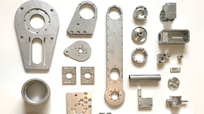 Featured image of 6-Axis Open-Source Robot Arm is Now on Kickstarter