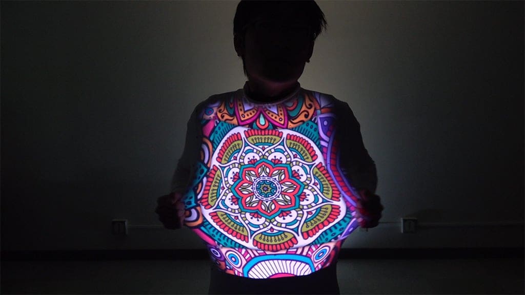 Featured image of Check Out This Insane Real Time Projection Mapping