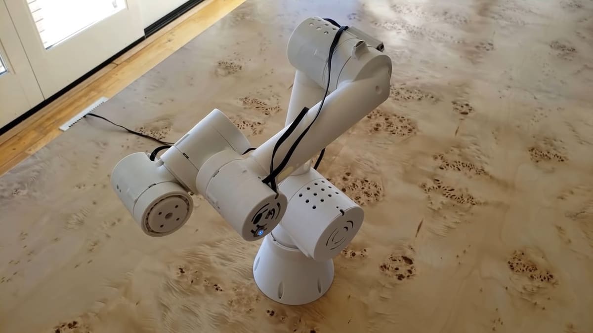 Featured image of [Project] Six-Axis Robot Arm