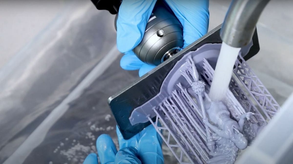 Featured image of The Best Water-Washable Resins Brands