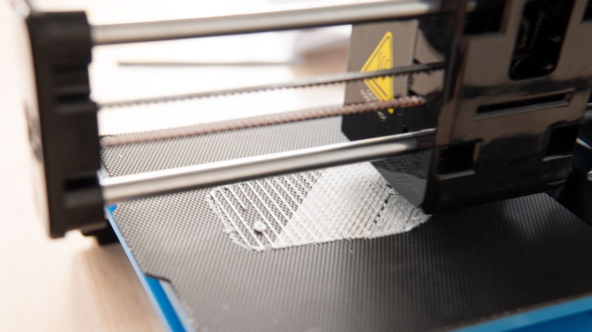 Featured image of 3D Printing First Layer Problems: How to Make It Perfect