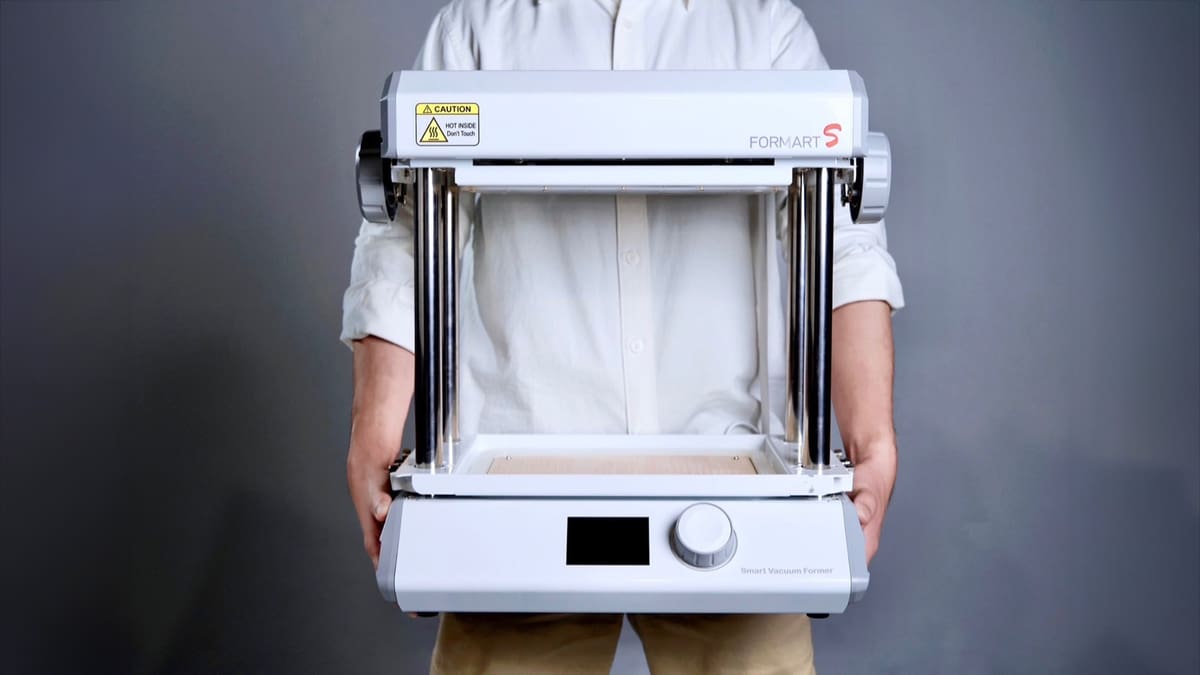 Featured image of This ‘Industrial-Grade’ Desktop Vacuum Former Claims to Seriously Suck