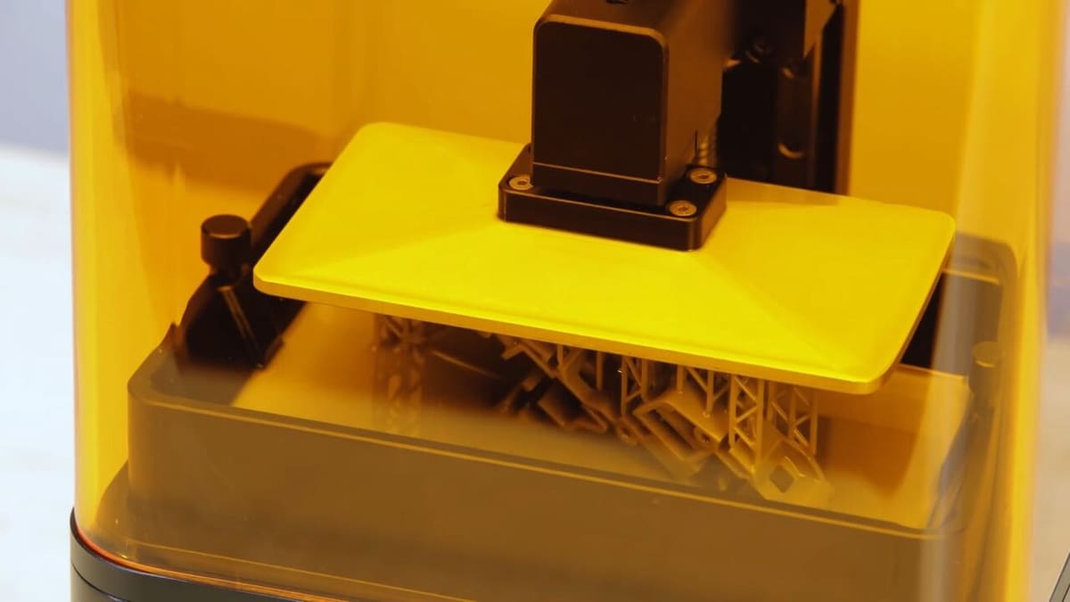 Featured image of Resin 3D Printer Time-Lapse: How to Get It Right