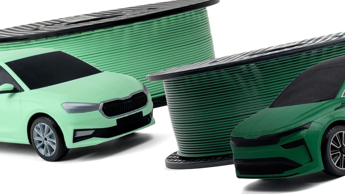 Imagen principal de Más que un color: Prusa se une a Škoda para lanzar nuevos filamentos verdes