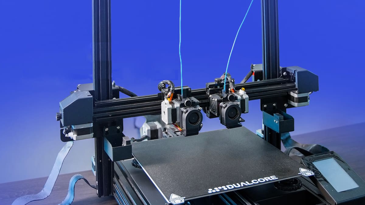 Imagen principal de Dos cabezales, una pieza: la tecnología FDM que promete velocidades diez veces mayores