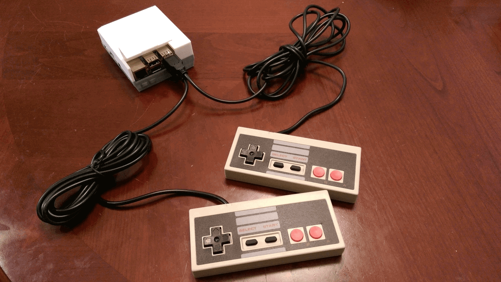 Photo de Boîtier RetroPie: BabyNES (Console rétro Nintendo)