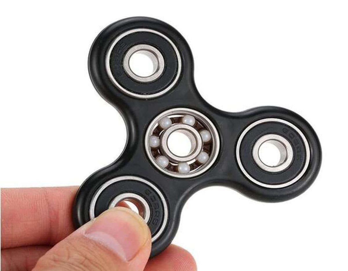 Image of Best Fidget Spinner Toys to Buy or DIY: Holisouse Tri-Spinner
