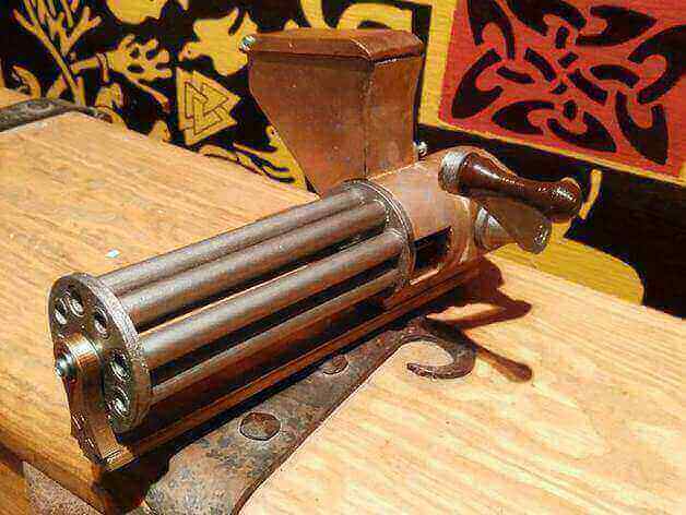 Image of Steampunk Props to DIY: Gatling Gun