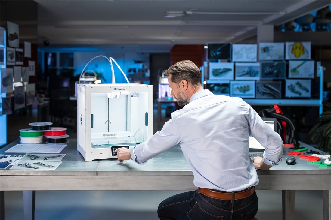 Photo de Imprimante 3D Ultimaker S5 : points-clés: Quels sont les accessoires livrés avec l'imprimante 3D ?