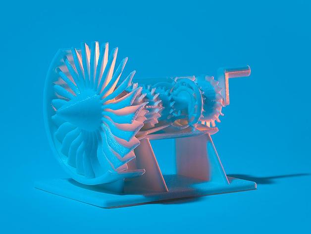 The model includes a crank so you can power it by hand!