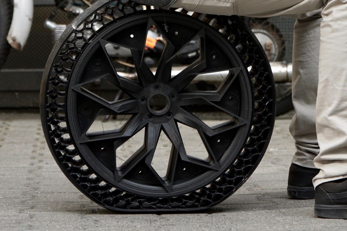 Image of BigRep One v3: Review the Specs: Technology and Materials at Scale