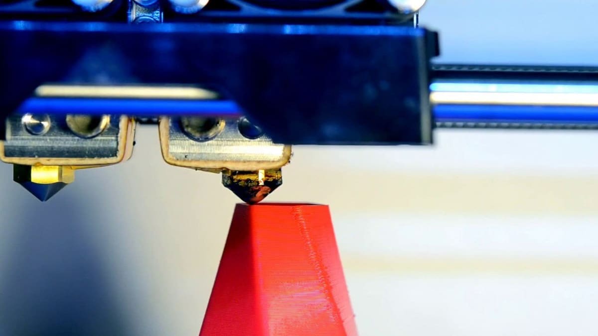 A standard FDM system mid-print