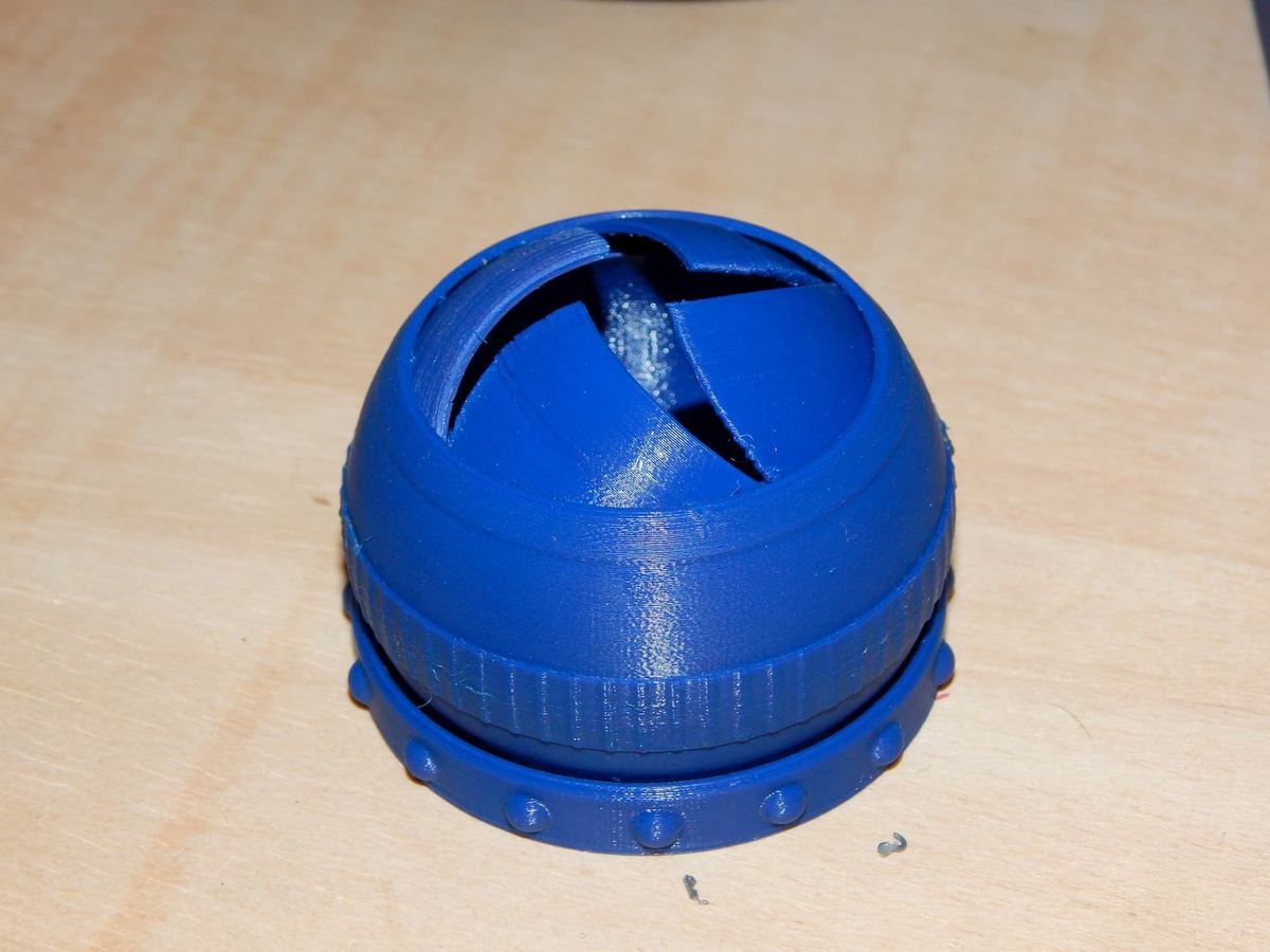 An iris box printed in AmazonBasics Blue PETG.