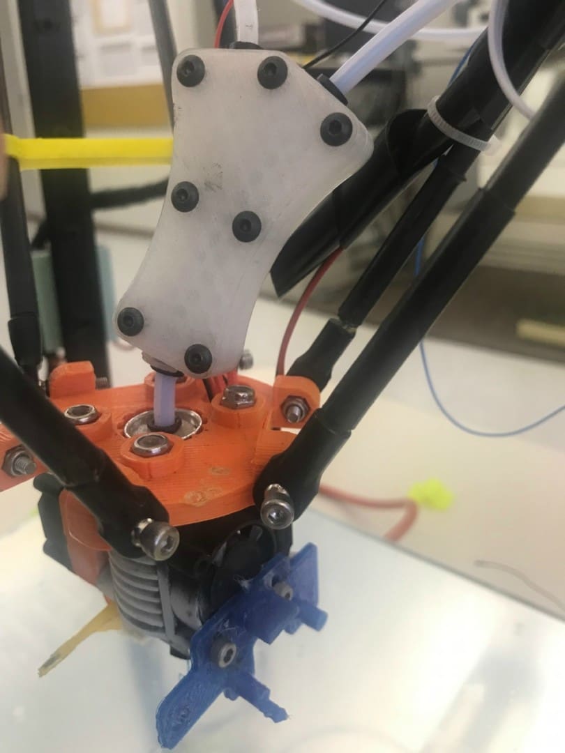 Dual filament, single hot end configuration.