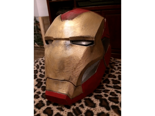 A printed and finished MK85 helmet.