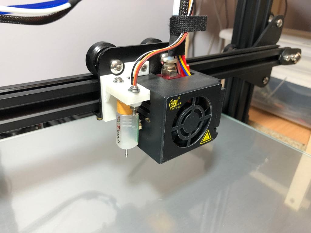 Photo de Améliorations de la Creality Ender 5 - Upgrades et Mods : Capteur de nivellement automatique BLTouch