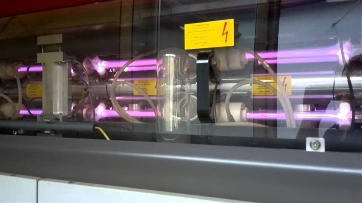 Laser resonator tube in action.