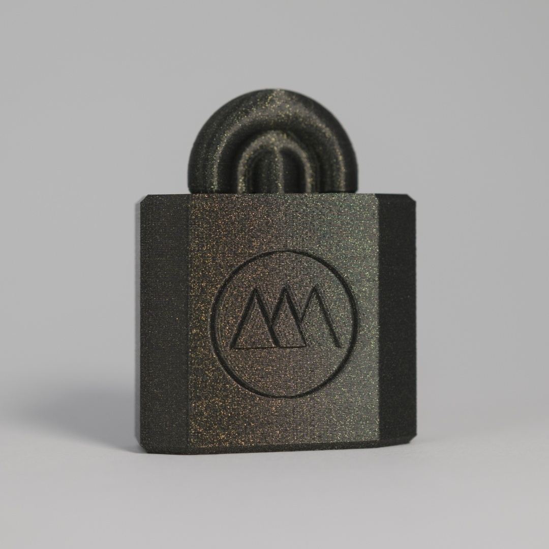 The lockpick puzzle can entertain for hours