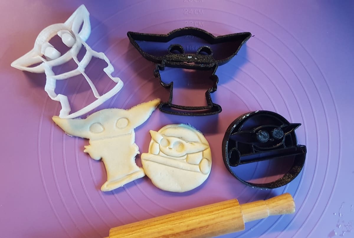 Baby Yoda in cookie form