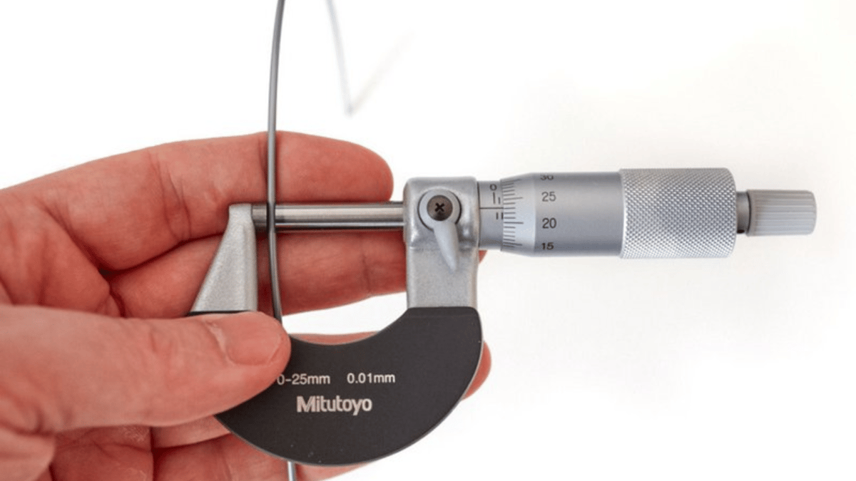 Measuring filament diameter with a micrometer