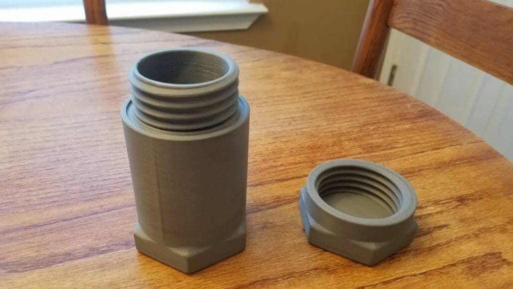 This model has a screw cap to seal any items in