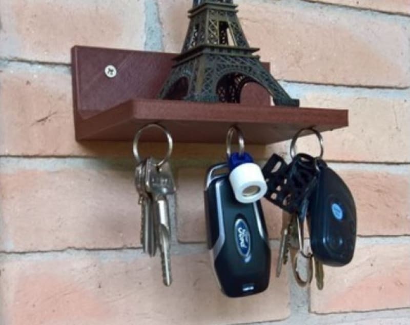 Hold your keys and other pocket clutter with this design