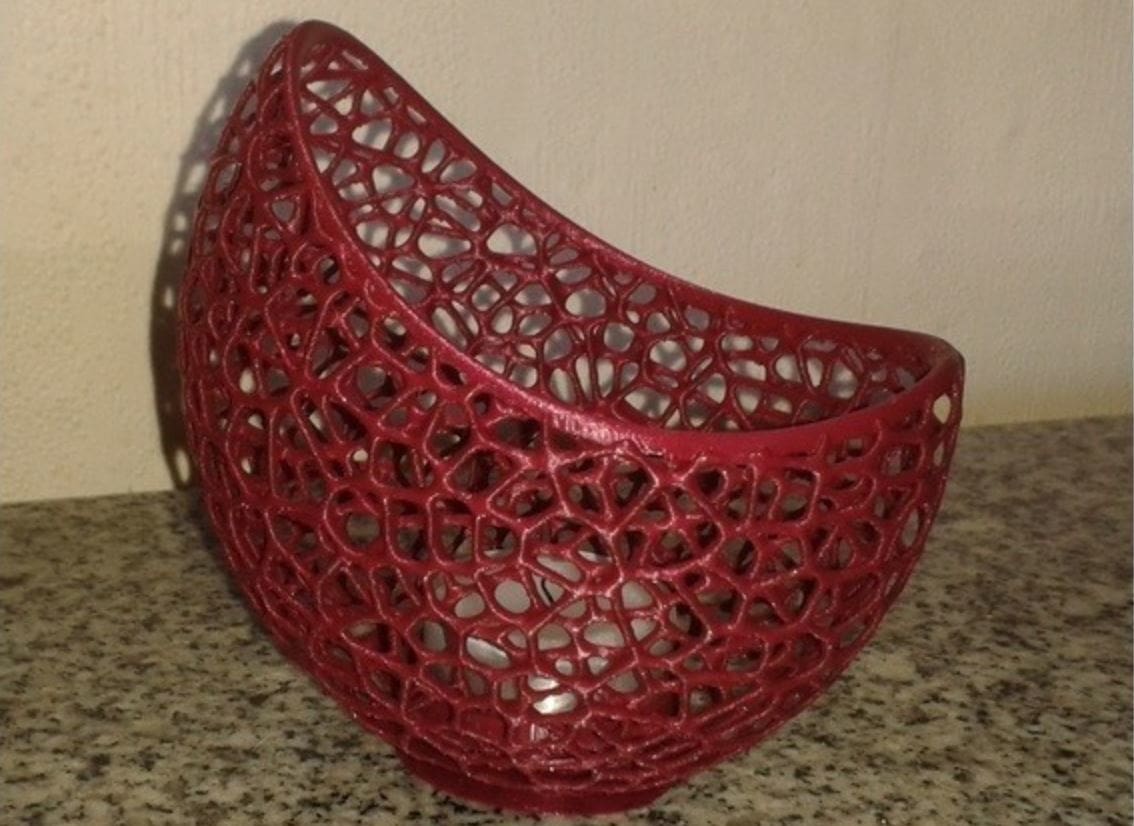Use a 0.1-mm layer height to print this Voronoi candle holder
