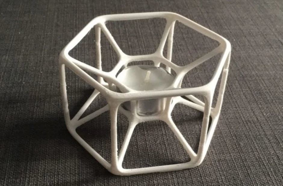A recorded maker suggests printing the model with a 0.24-mm layer height