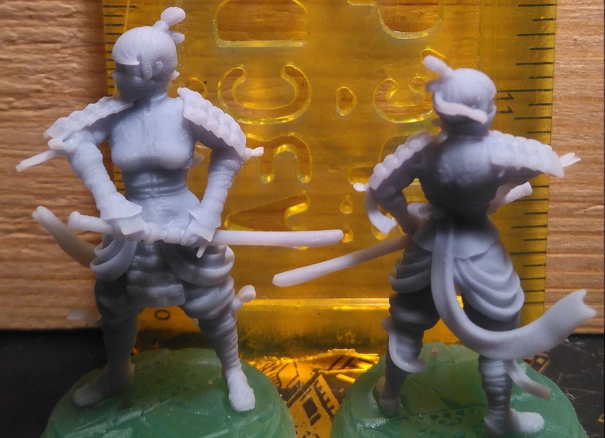 This tiny kunoichi is a good example for testing your SLA printer