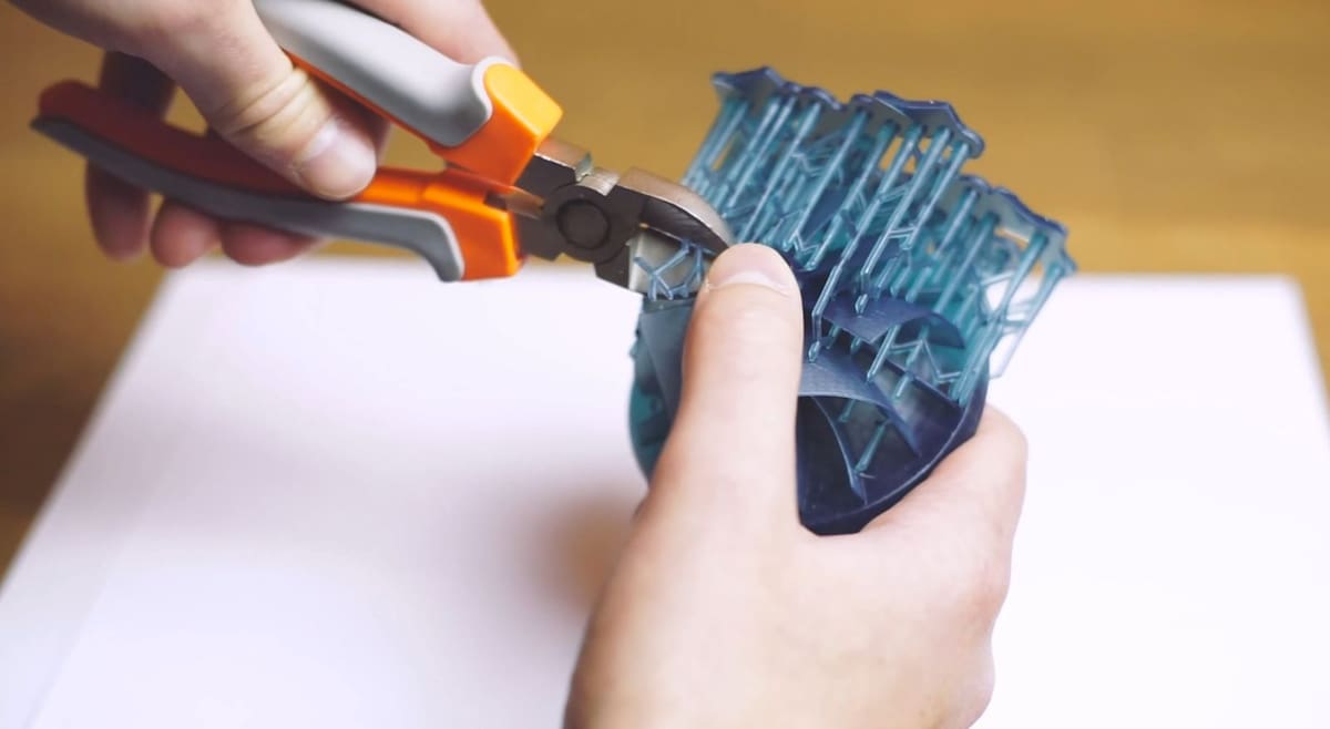 Image of: 2. Removing Supports