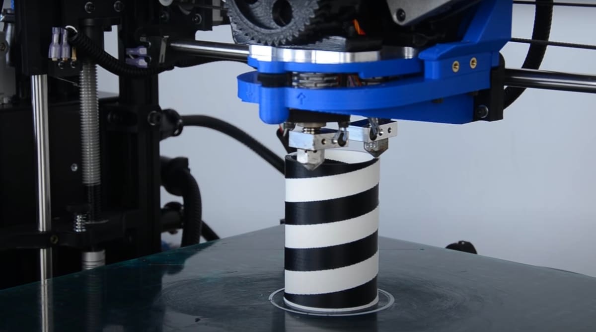 Given the number of ports, dual extrusion is a possibility with the Smoothieboard