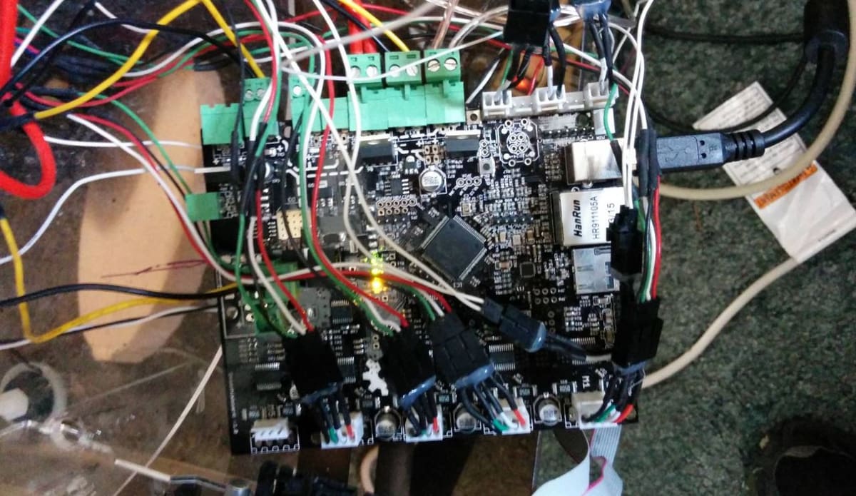 The Smoothieboard has six Mosfet ports, while the Duet3D 6HC has nine