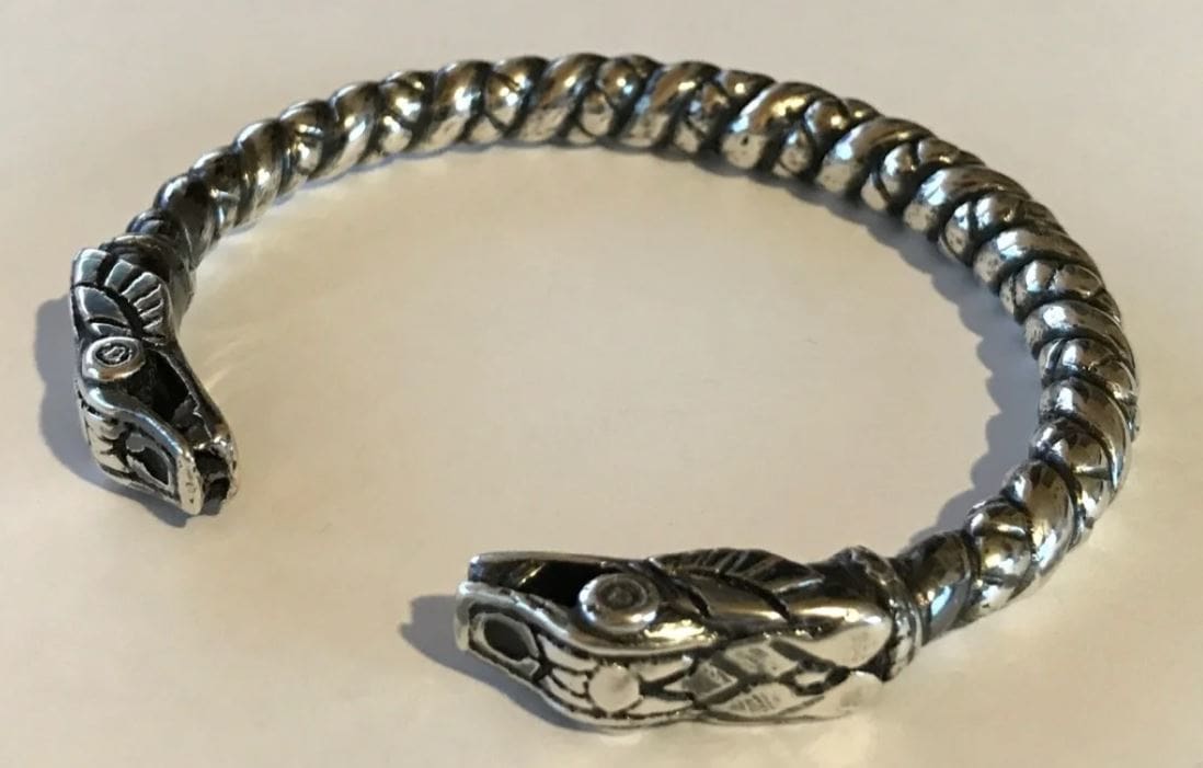 Can you believe that this bracelet was printed in PLA