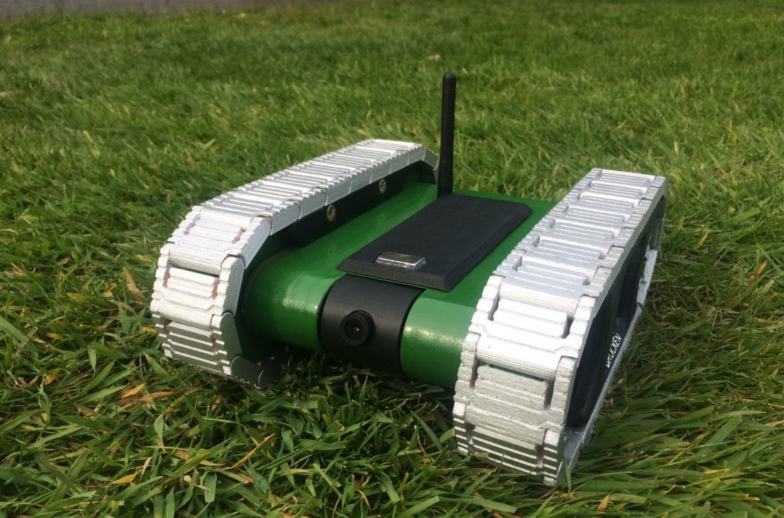 This live-streaming tank uses an FPV camera