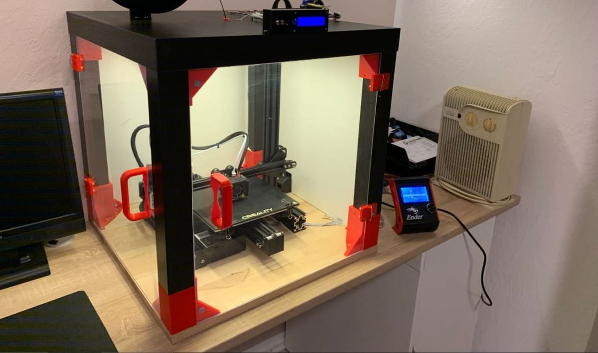 An Ikea Lack table enclosure typically uses 3D printed parts and acrylic panels