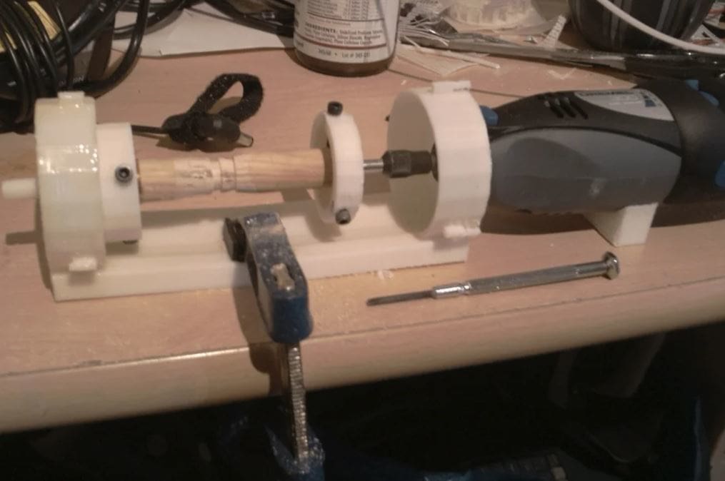 This lathe only uses five 3D printed parts and a handful of other hardware to work