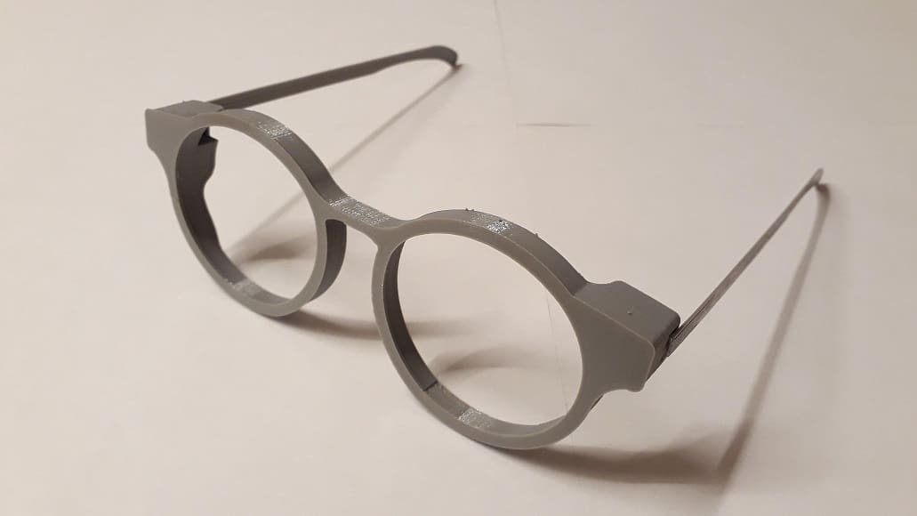 The arms on this frame are bendable