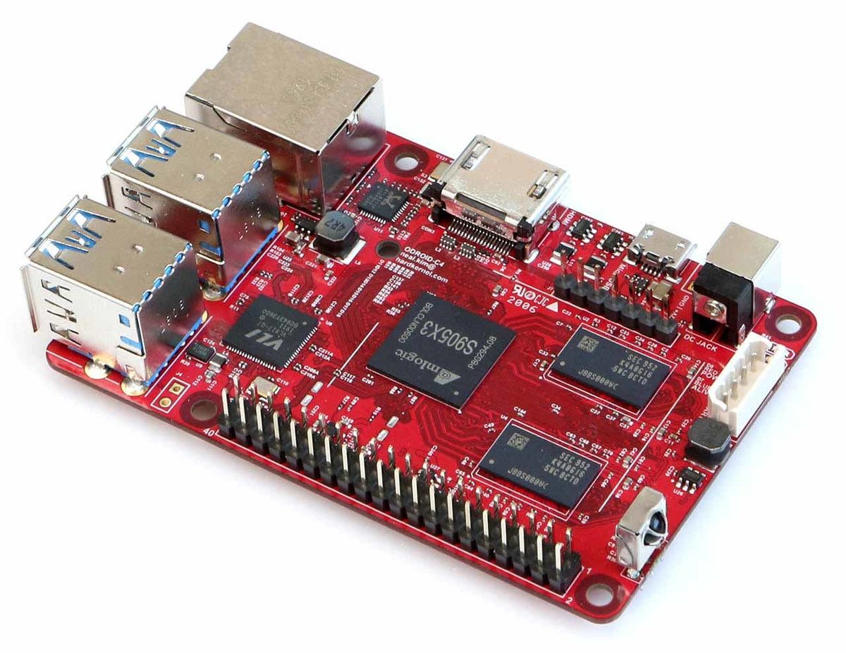 The 2020 Odroid-C4 pictured doesn't have its factory heat sink installed