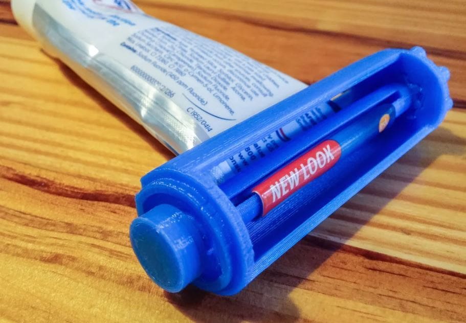 This mechanism is made up of three 3D printed pieces