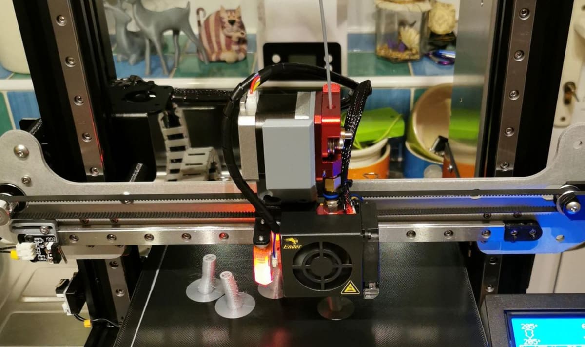 Linear rails can be fitted to all three axis of movement on the Ender 3
