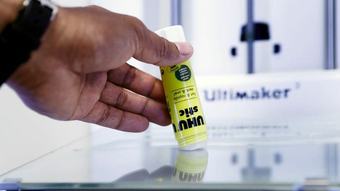 Glue is an easy-to-get and helpful bed adhesive