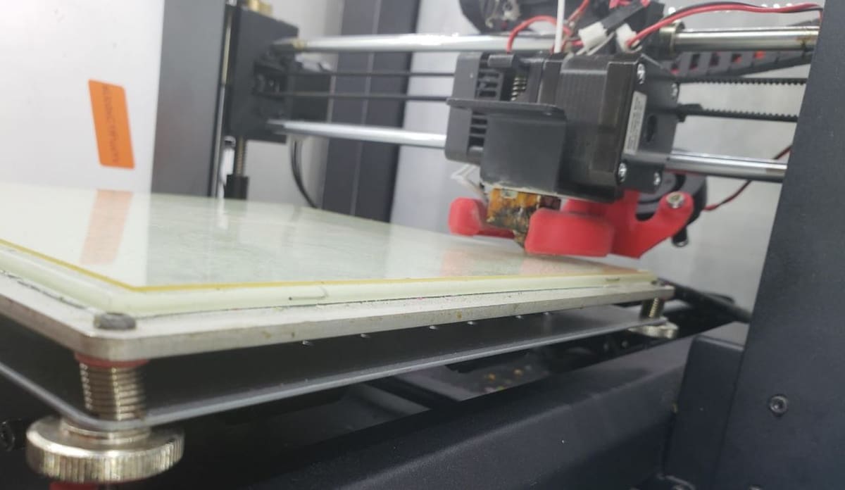 Borosilicate glass is an excellent option for a build plate for PLA