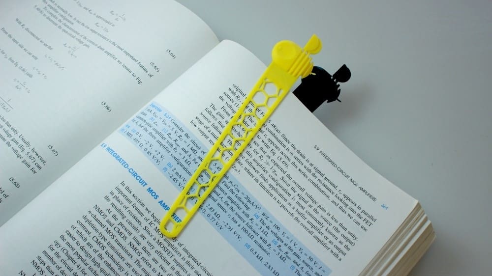 Busy bees buzzing by for all you bibliophiles